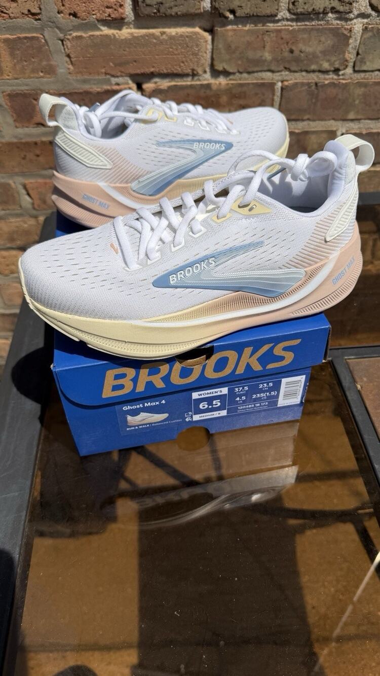Brooks Ghost Max 4 Rose Size 6.5w